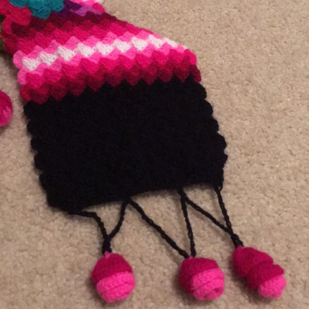 Handmade scarf - Picture 3 of 8